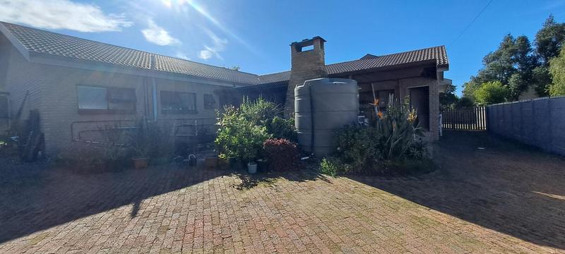 4 Bedroom Property for Sale in Heather Park Western Cape